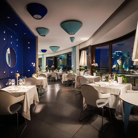 Jr Grande Delle Nazioni 5* Бари