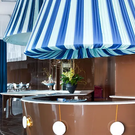 Jr Grande Delle Nazioni باري