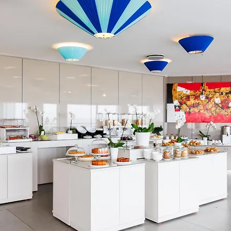 فندق Jr Grande Delle Nazioni باري