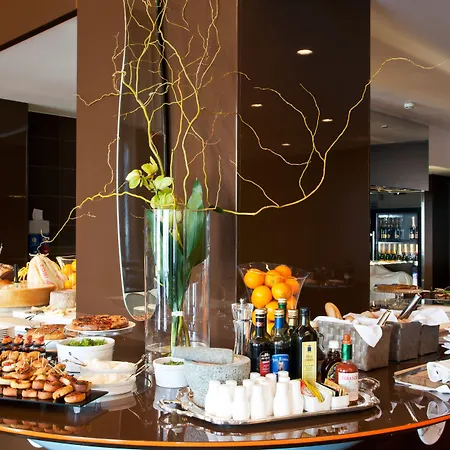 Jr Grande Delle Nazioni Otel Bari